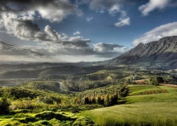 Delaire_with_Simonsberg_Stellenbosch_South_Africa