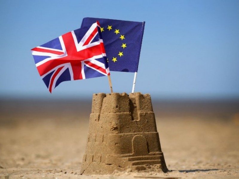160607-eu-referendum-beach-sandcastle
