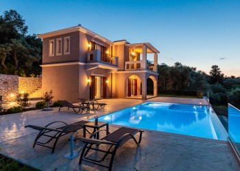 3_Villa_Memories_night_view
