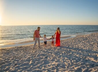 michelle_pitzel-family-7022835_1280