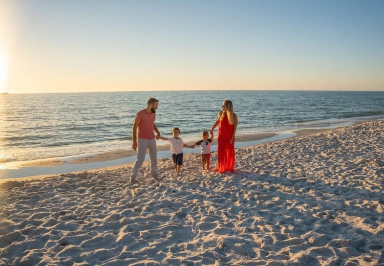 michelle_pitzel-family-7022835_1280